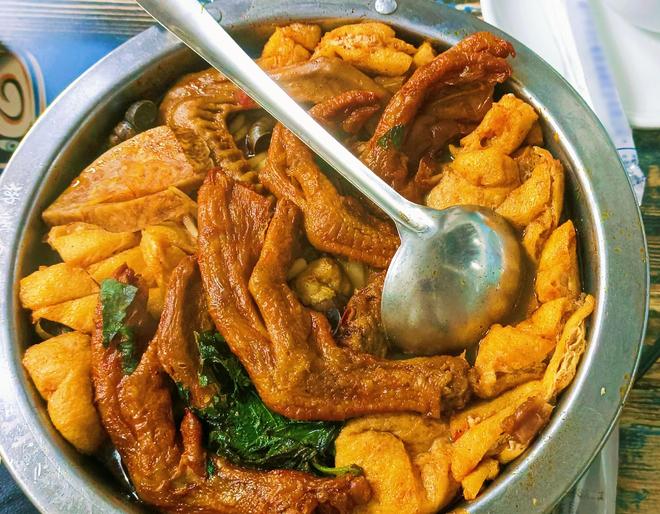 的美味本地人都习以为常游客看来十分怪异pg电子模拟器试玩广西夜市中最具特色(图13)