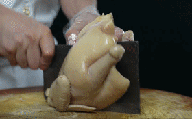 吃白切鸡？ “鸡有鸡味”追求食物的本味pg电子模拟器试玩广东广西人为什么喜欢(图5)