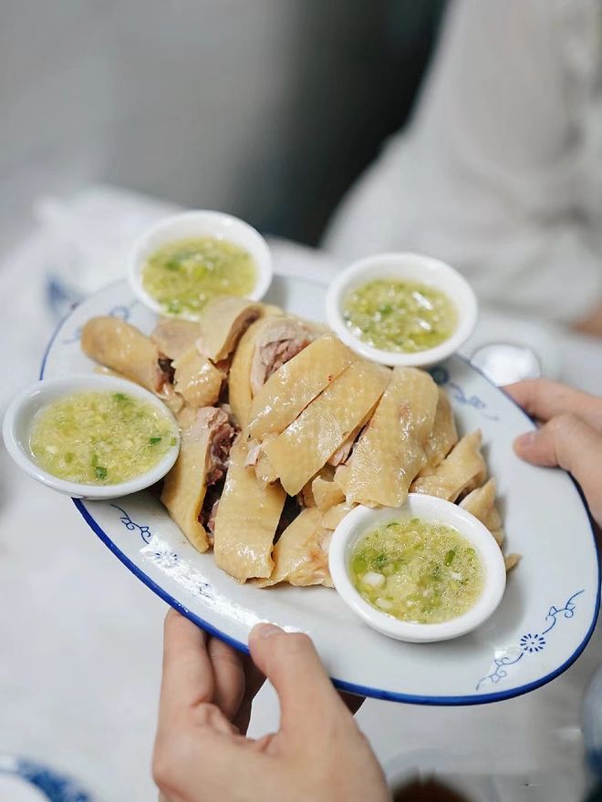 吃白切鸡？ “鸡有鸡味”追求食物的本味pg电子模拟器试玩广东广西人为什么喜欢(图8)